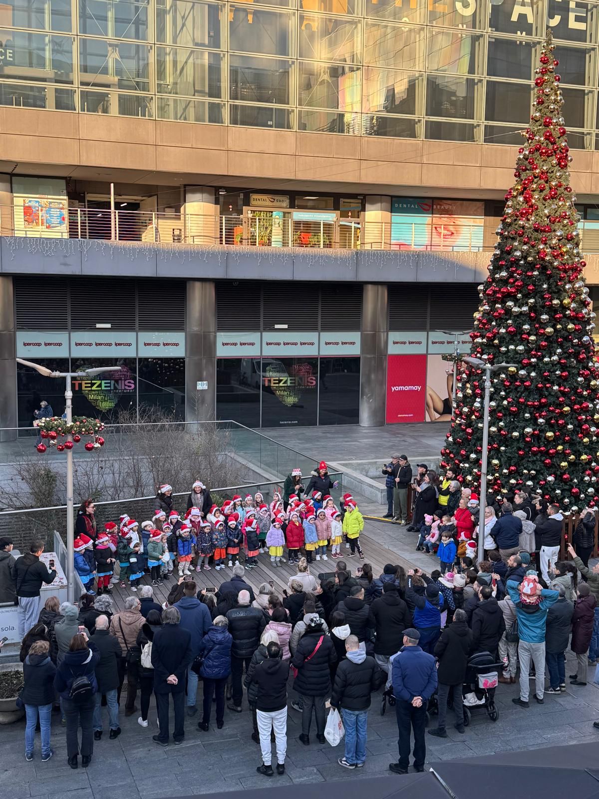 Mercatino di Natale e Coro 2025